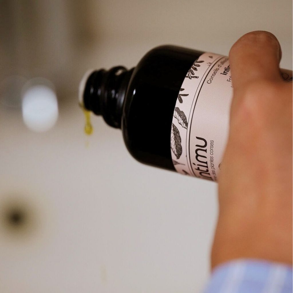 focus sur les bons soins à appliquer sur la peau en hiver, éviter les faux bons conseils contre le froid