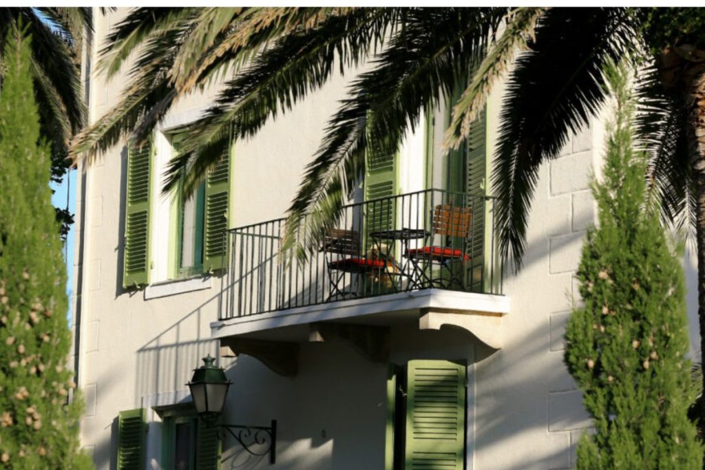 Hôtel Castel Brando à Erbalunga, partenaire d’Intimu